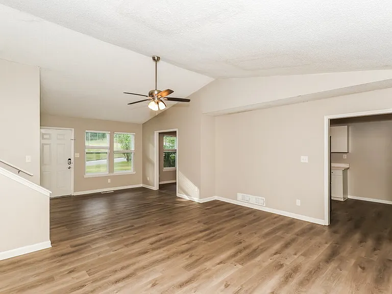 4110 Cranwood Dr — Photo 8