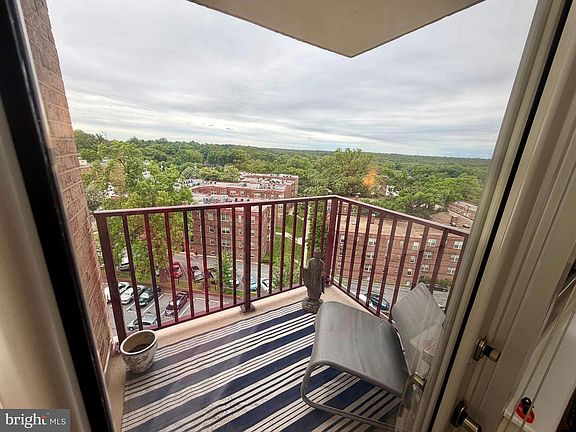 5th image of 1220 Blair Mill Rd APT 905