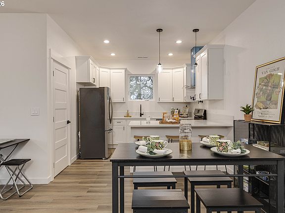 5th image of 4801 SE Ina Ave