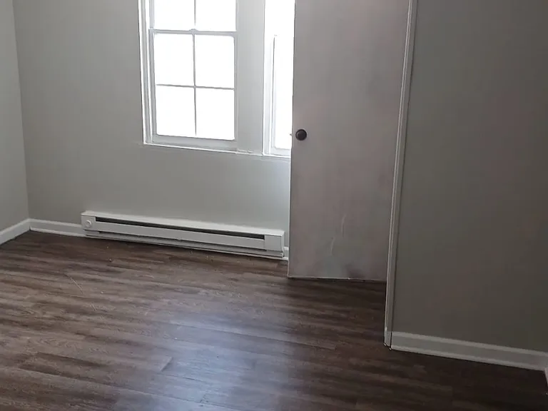 215 Virginia Ave #4 — Photo 9