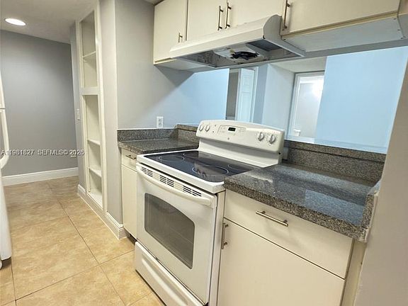 3rd image of 4521 W McNab Rd APT 11