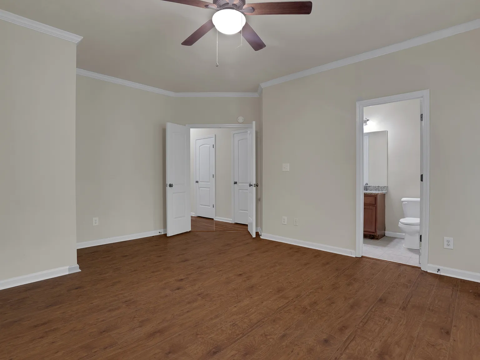 3 bed, 3.5 bath, 2574 sqft, $2,350 — Photo 4