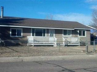 406 Hynds Ave, Cheyenne, WY 82007