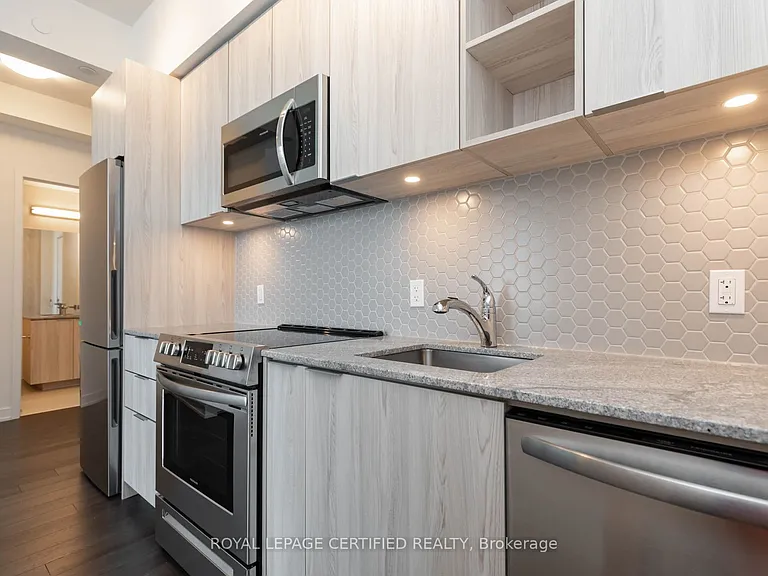 30 Ordnance St #2805 — Photo 8