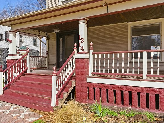 3rd image of 1214 W Riverside Ave