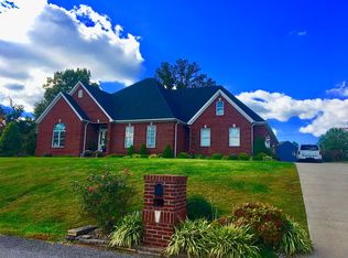 156 Fox Chase Cir, Madisonville, KY 42431