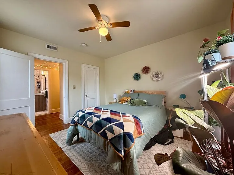 1320 Kenmore Ave #804-C — Photo 10