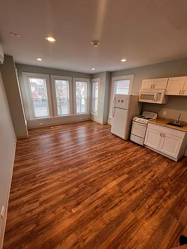 776 Main St Photo 1