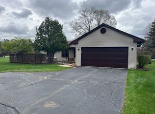 7830 Oakland Pl, Waterford, MI 48327