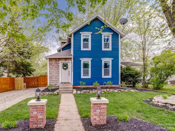 3430 Broad St, Dexter, MI 48130