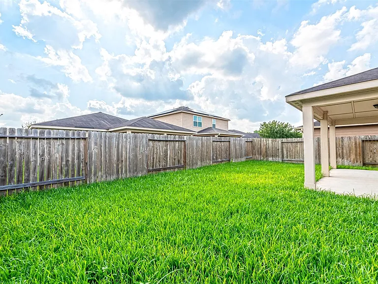 11207 Hall Pines Ct — Photo 33