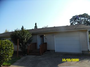 153 W Taylor St, Carlton, OR 97111