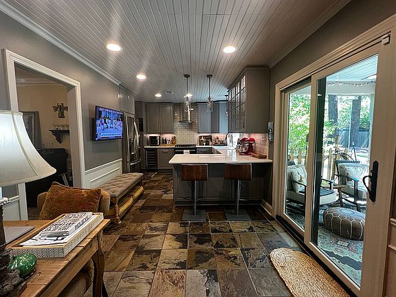 Renovated in 2019 18x12