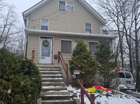 153 Cutler Pkwy, Akron, OH 44305