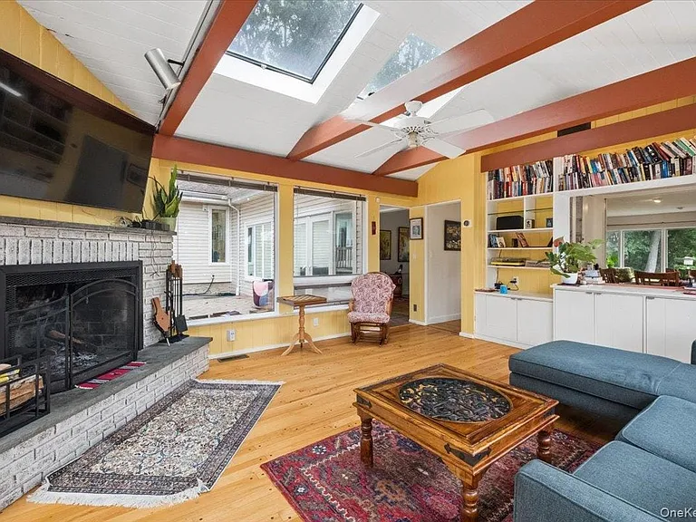 5 Agnes Cir — Photo 12