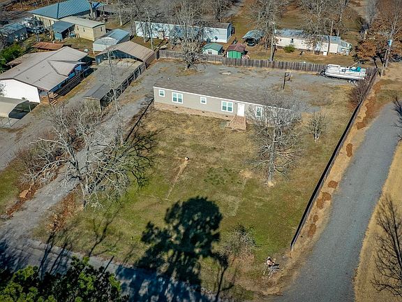 3rd image of 441 Wren Rd