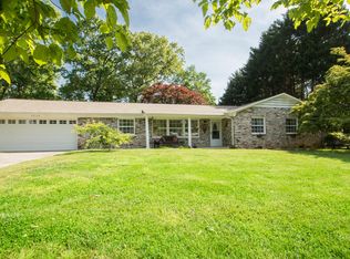 4429 Crestfield Rd, Knoxville, TN 37921