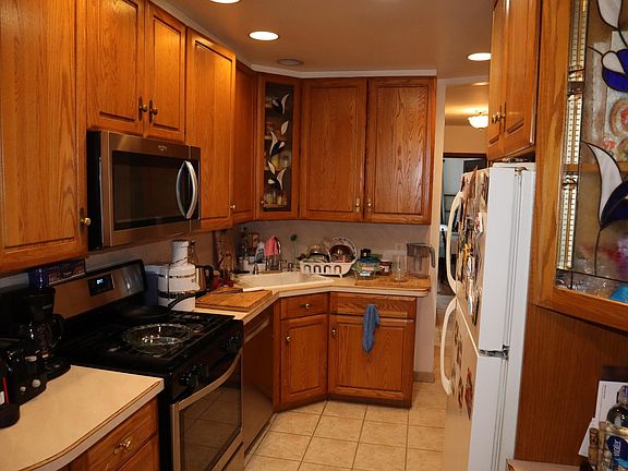 2nd image of 2077 E 64th St #2