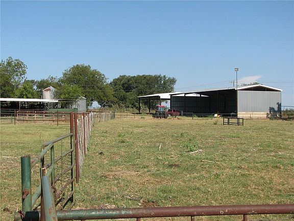 3rd image of 241 County Road 333