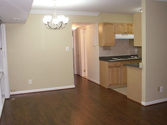 4th image of 4945 Americana Dr APT 107
