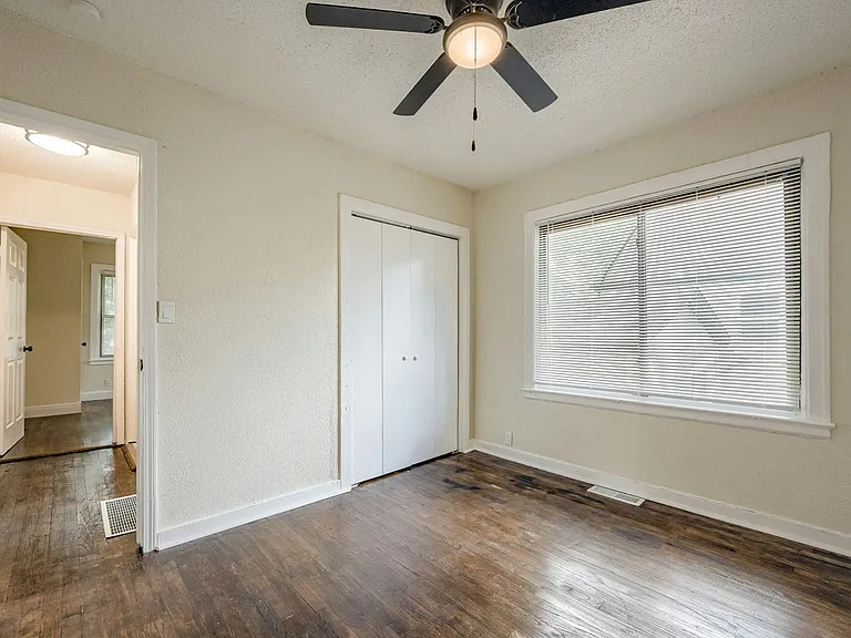 6212 Walrond Ave — Photo 14