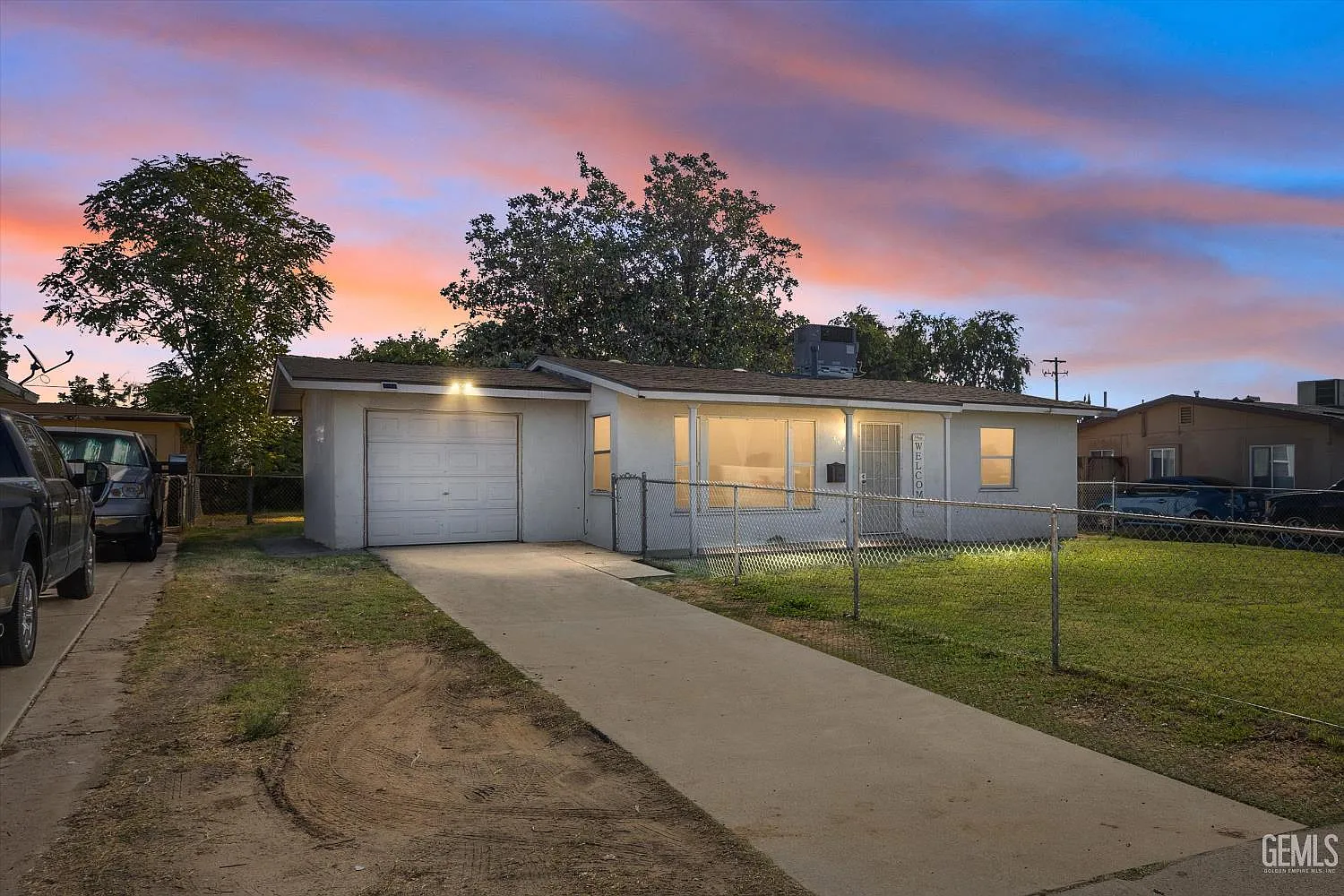 1520 Airport Dr photo 1