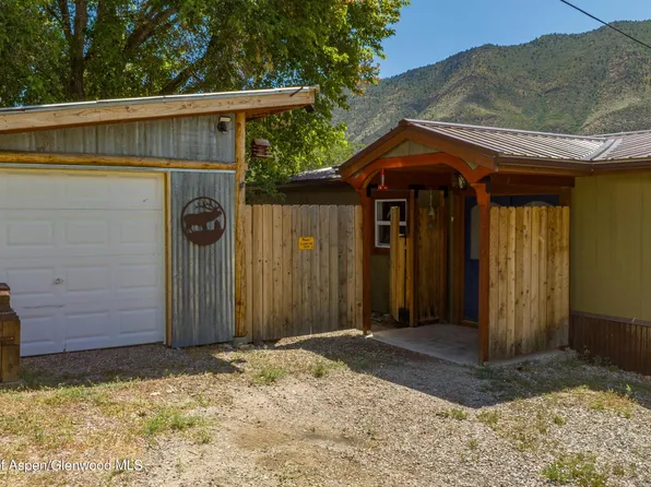 44 Navajo St, New Castle, CO 81647