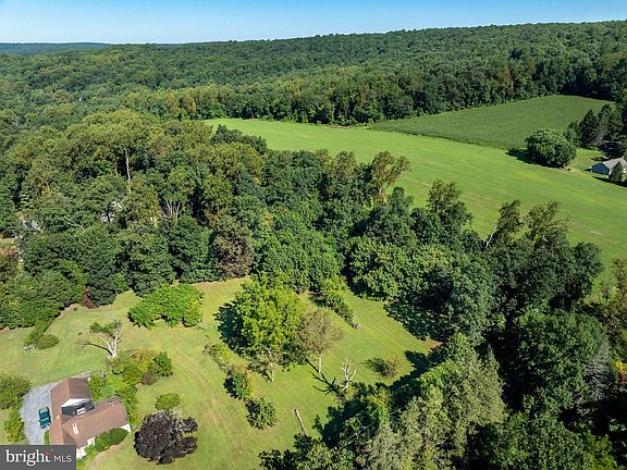 4th image of 3251 Coventryville Rd
