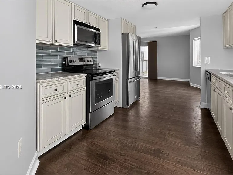 280 SW 20th Rd #904 — Photo 14