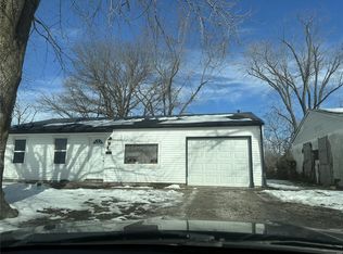 821 Saint Monica Dr, Cahokia, IL
