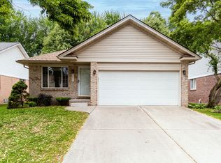 6271 Twin Oaks, Westland, MI 48185
