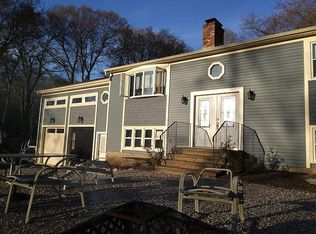 140 Indian Trl, Saunderstown, RI 02874