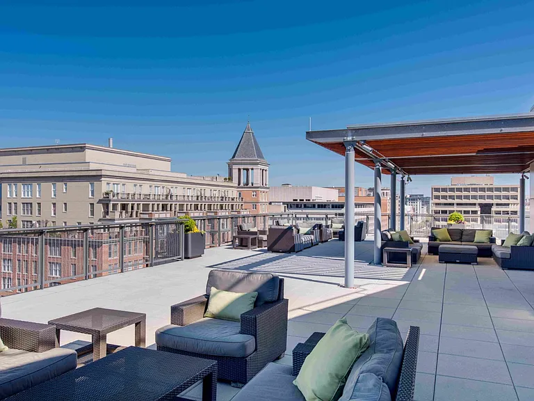 565 Penn Residences — Photo 22