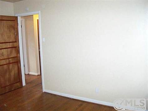3rd image of 310 La Salle Dr