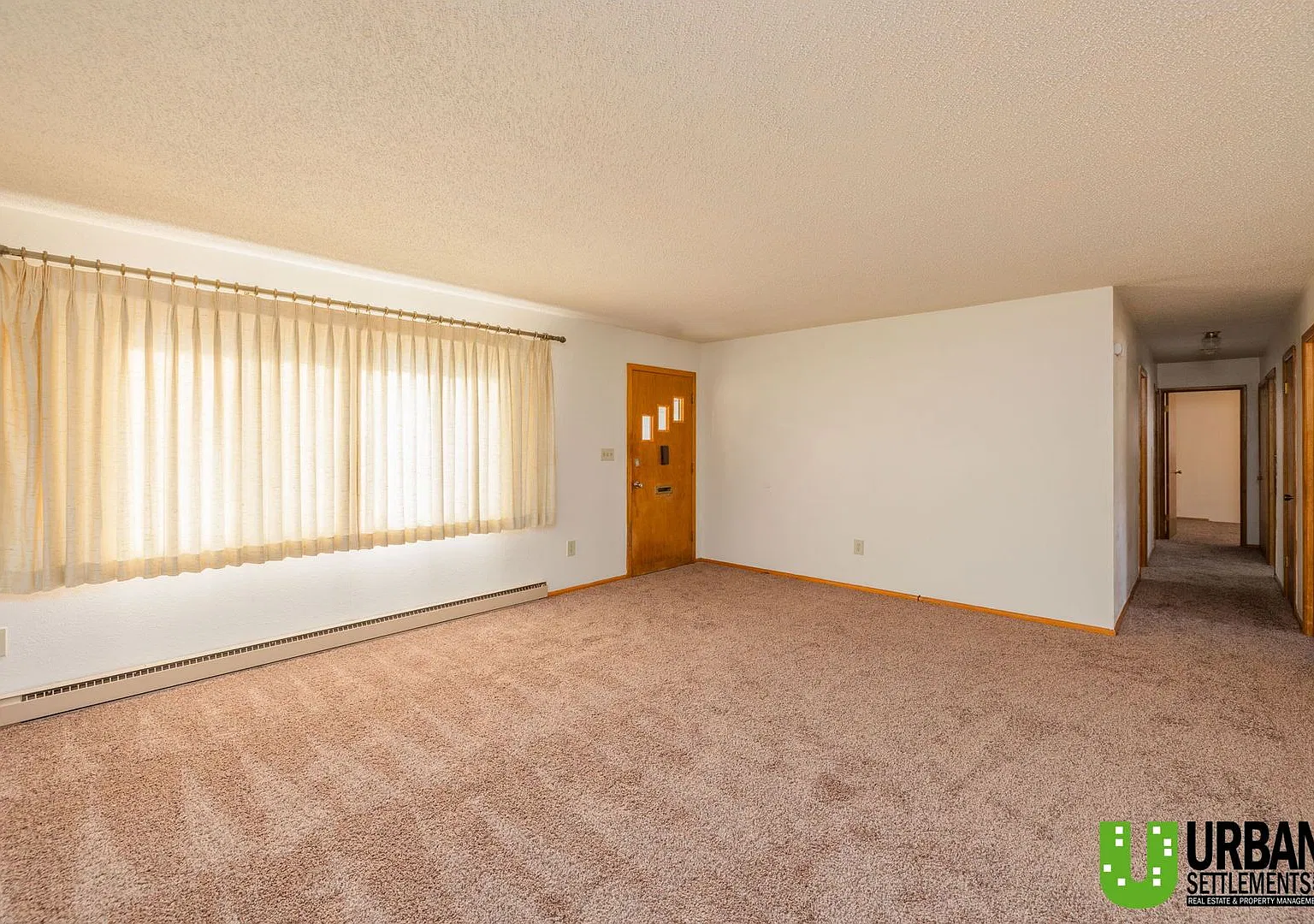 Nice Home in Cheney — Photo 4