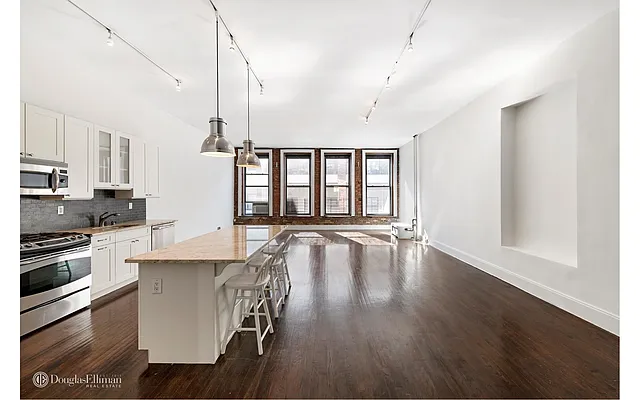 Rented by Douglas Elliman | media 21