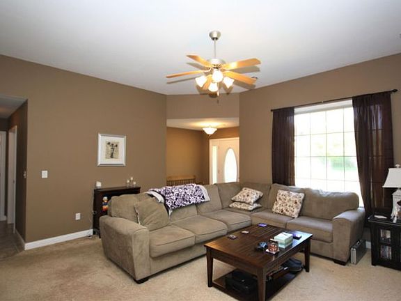 3rd image of 4012 Creve Coeur Dr