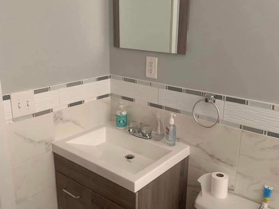 1st image of 177 Woodside Ave APT 1