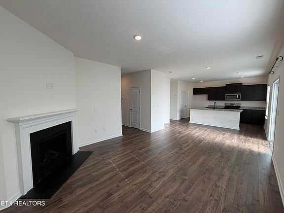 3rd image of 1120 Amber Vista Ln