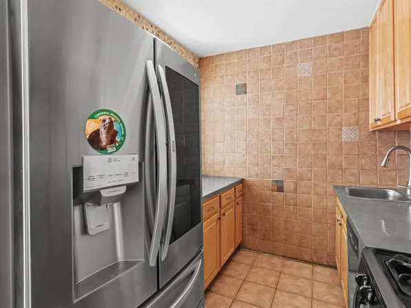 7004 Blvd East image 15 of 32