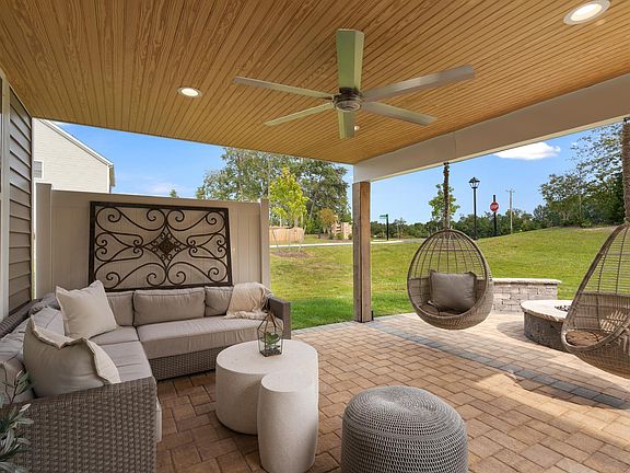 4th image of 9908 Honeybee Dr