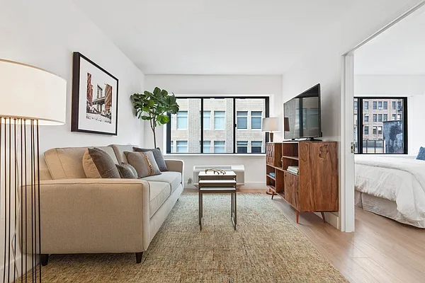 Rented by Greystar | media 6