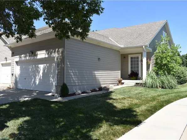 8949 Boehm Dr, Lenexa, KS 66219