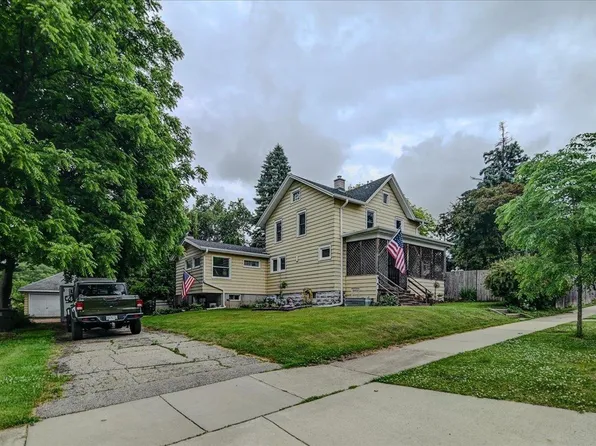 517 South Monroe Street, Stoughton, WI 53589