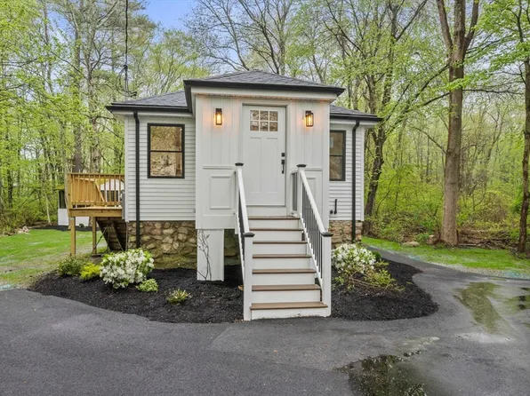 139 Forest St, Weymouth, MA 02190