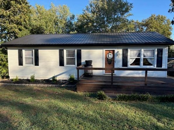 34 Reynolds Dr, Beechmont, KY 42323