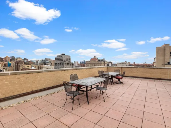 210 East 15th Street image 21 of 21