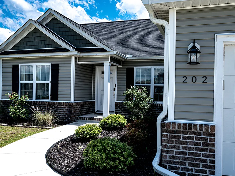 202 Grist Mill Dr — Photo 4