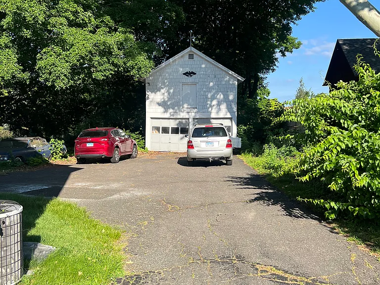 418 N Main St — Photo 11