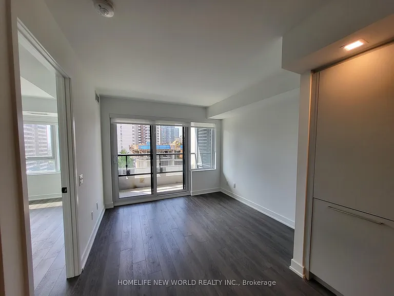 609 Sherbourne St #901 — Photo 4